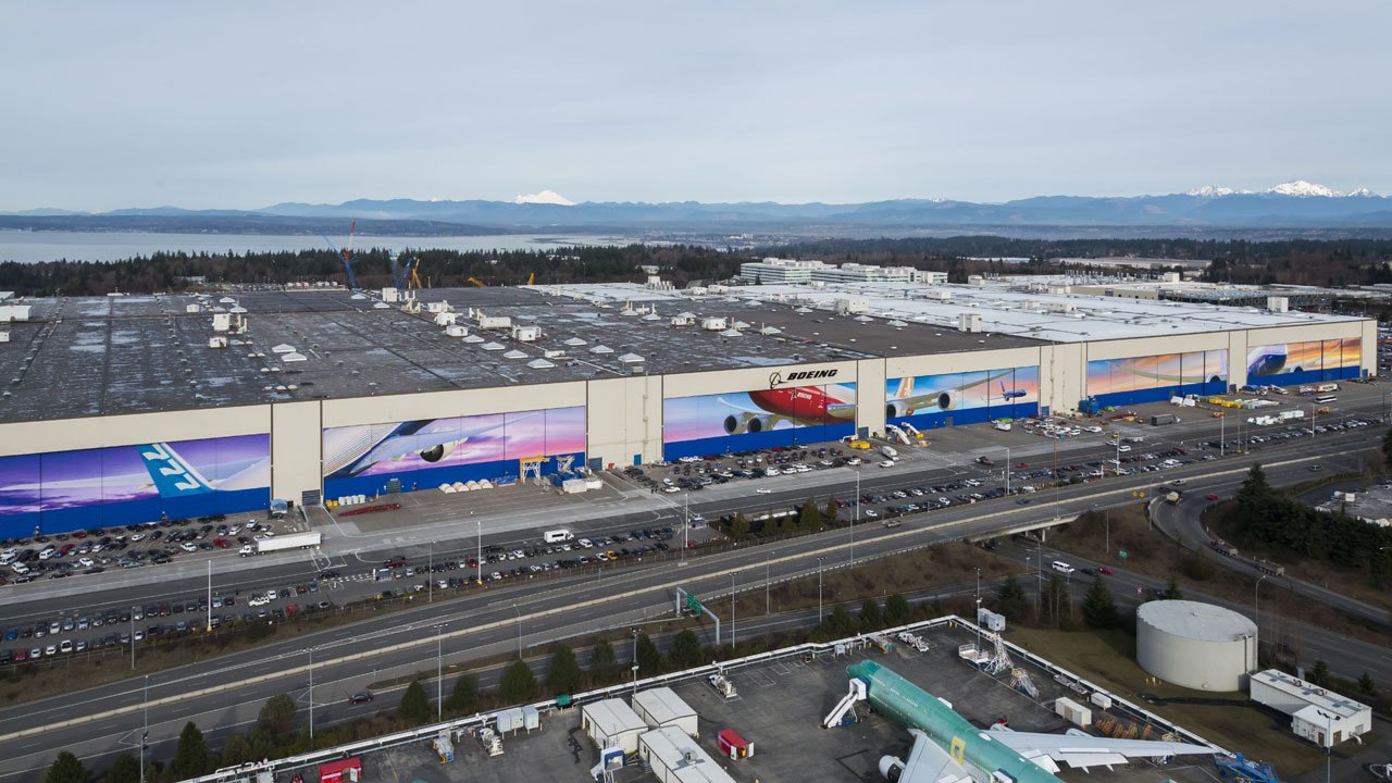 Executive car service near Boeing factory Everett