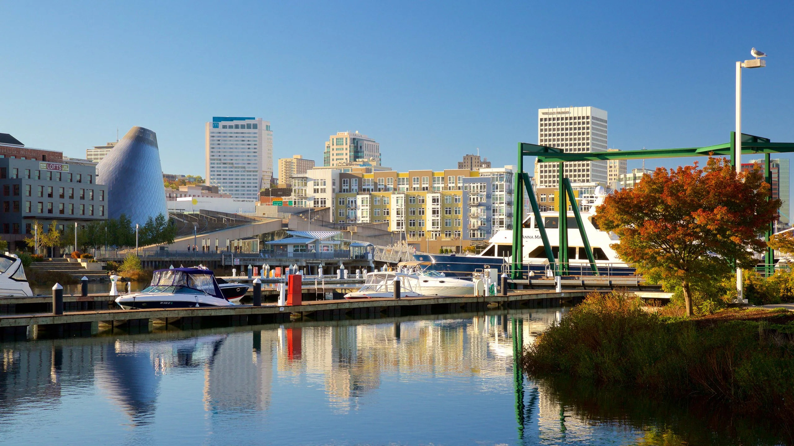 Luxury transportation service in Tacoma waterfront district