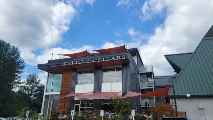 Woodinville Warehouse District wine tasting rooms with outdoor patios and visitors